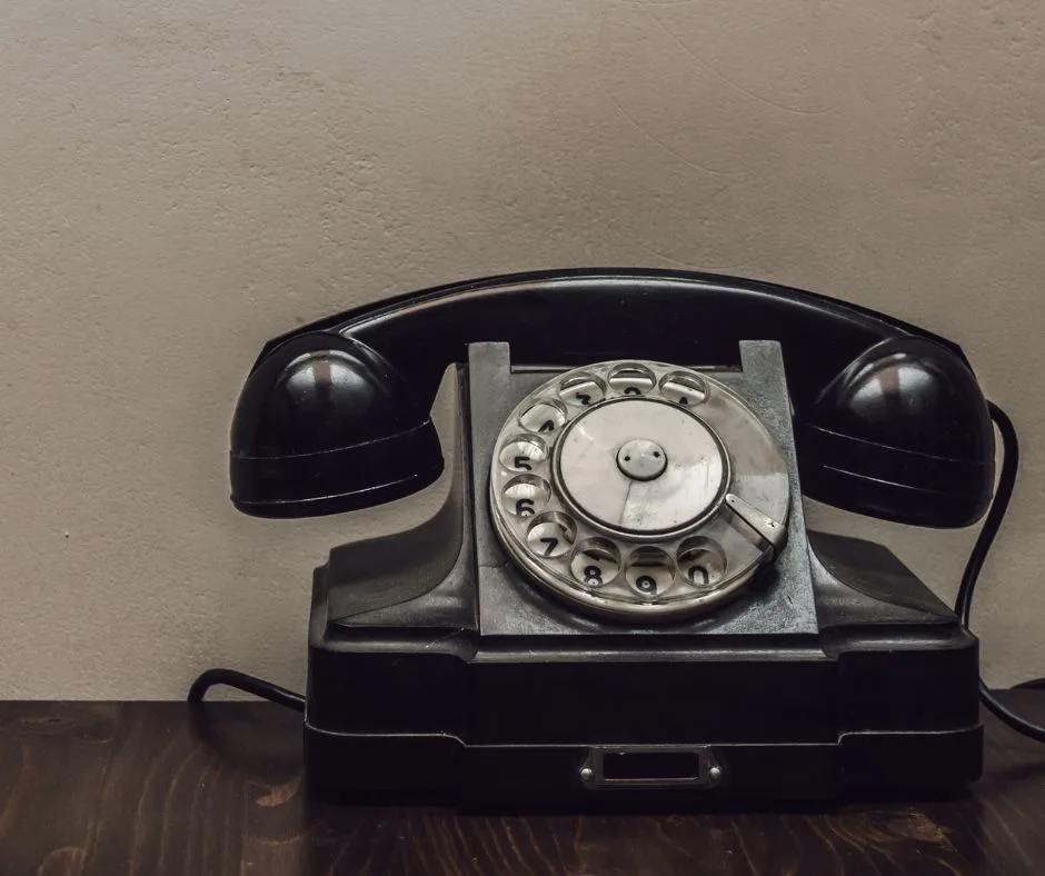 A Really Old Joke | HDIngles.com: A dial, landline phone.
